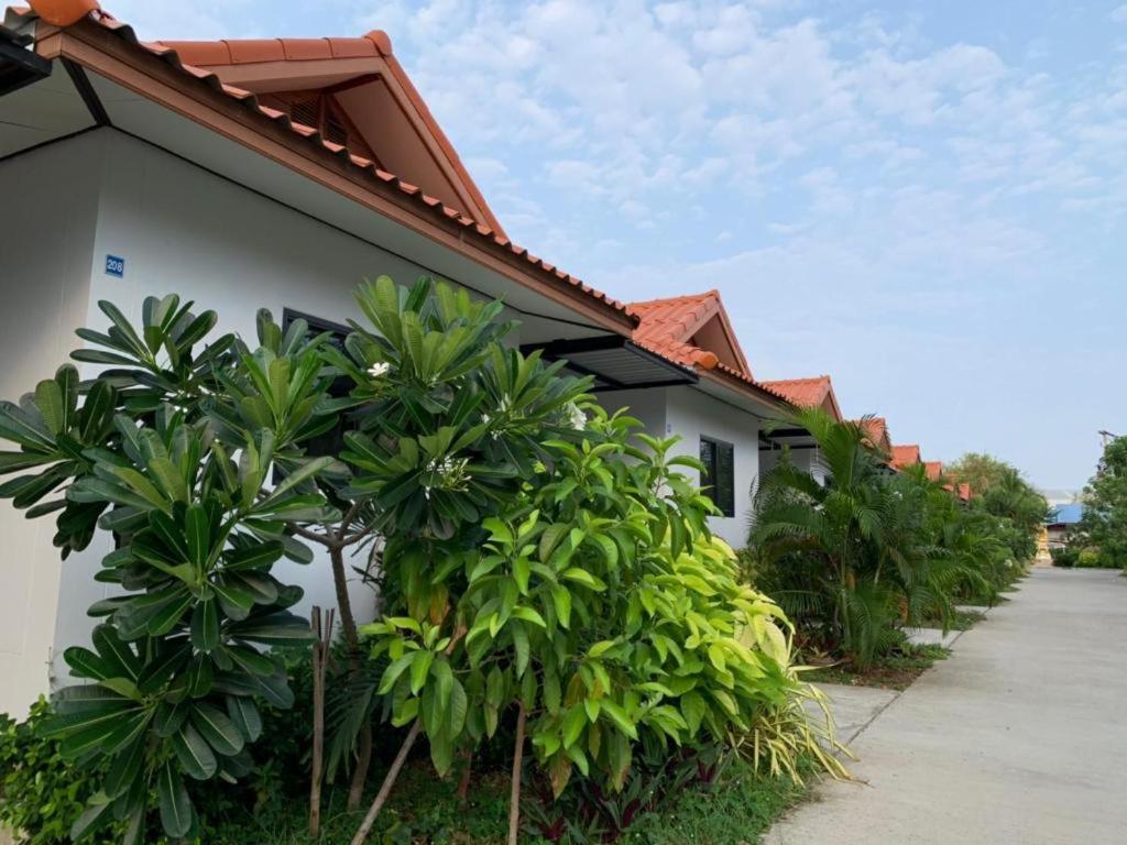 Nangrong Garden Home Exterior foto